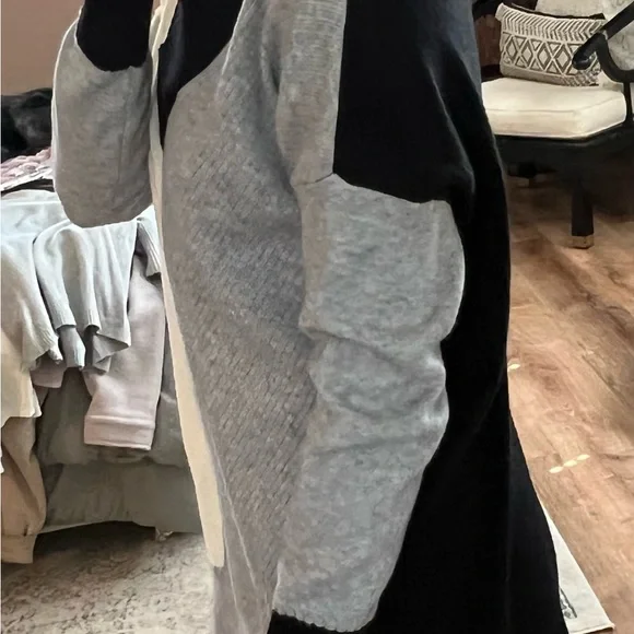 Stitchdrop color block sweater v neck - Picture 3 of 7